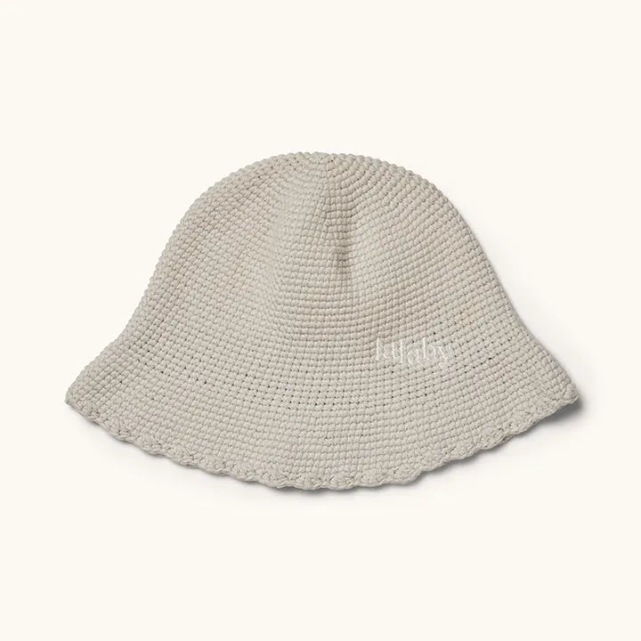 <tc>Bali hat cloud</tc>