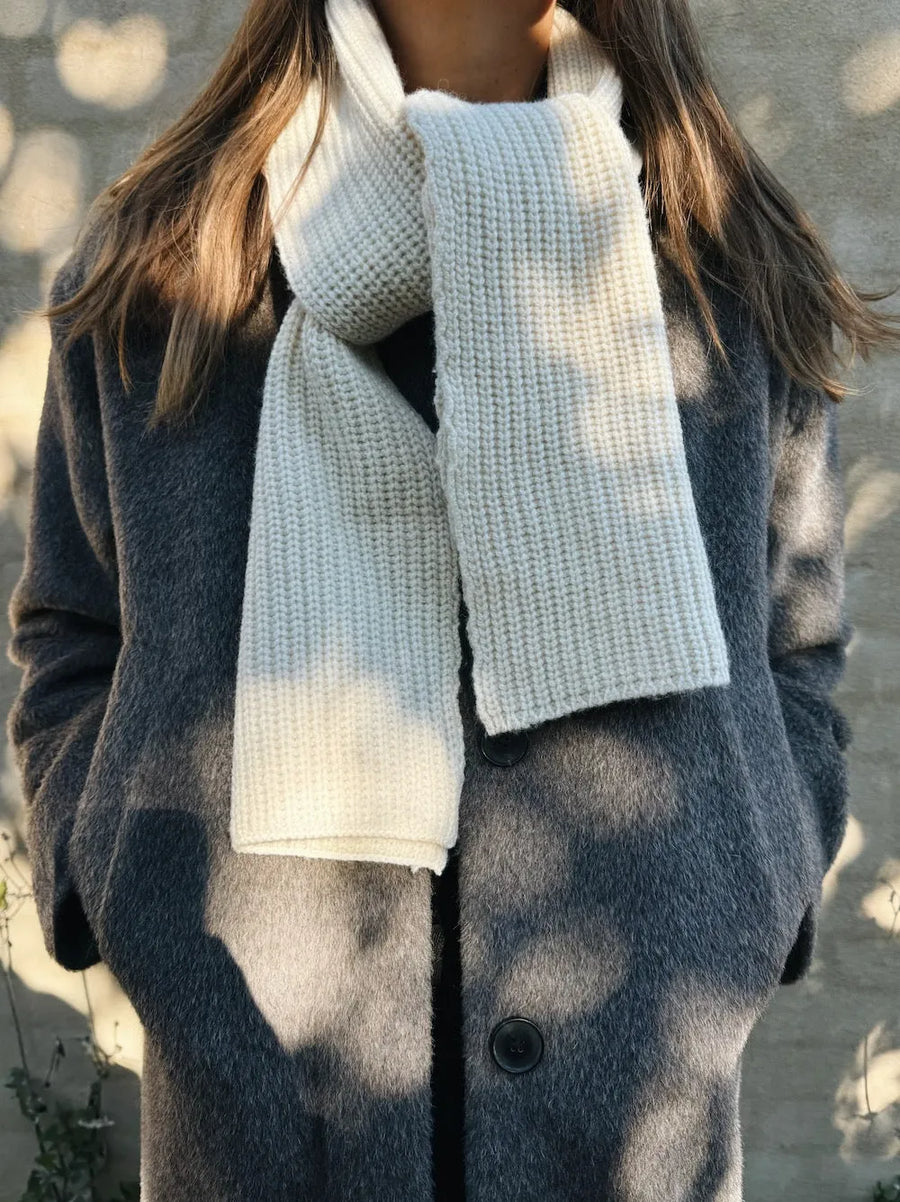 Seal scarf natural