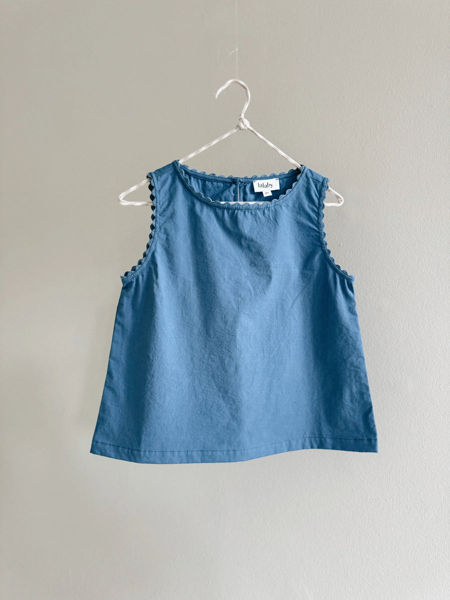 <tc>Martha top sea</tc>