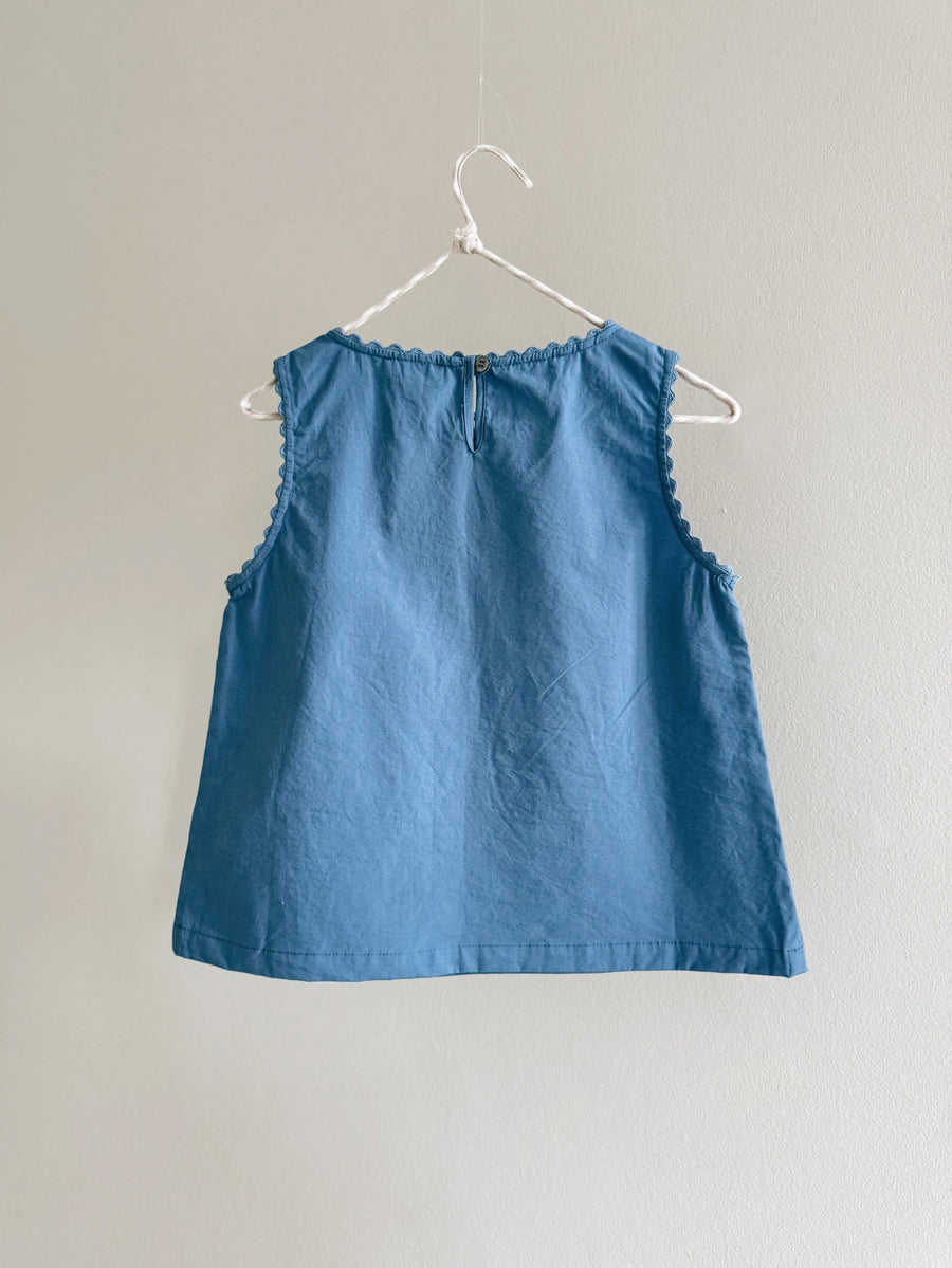 <tc>Martha top sea</tc>