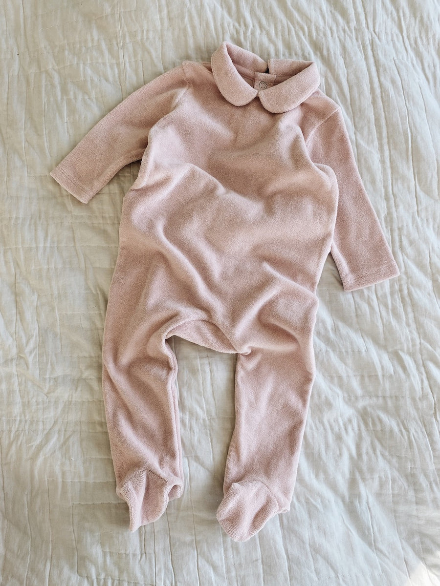 <tc>Moon jumpsuit barely pink</tc>