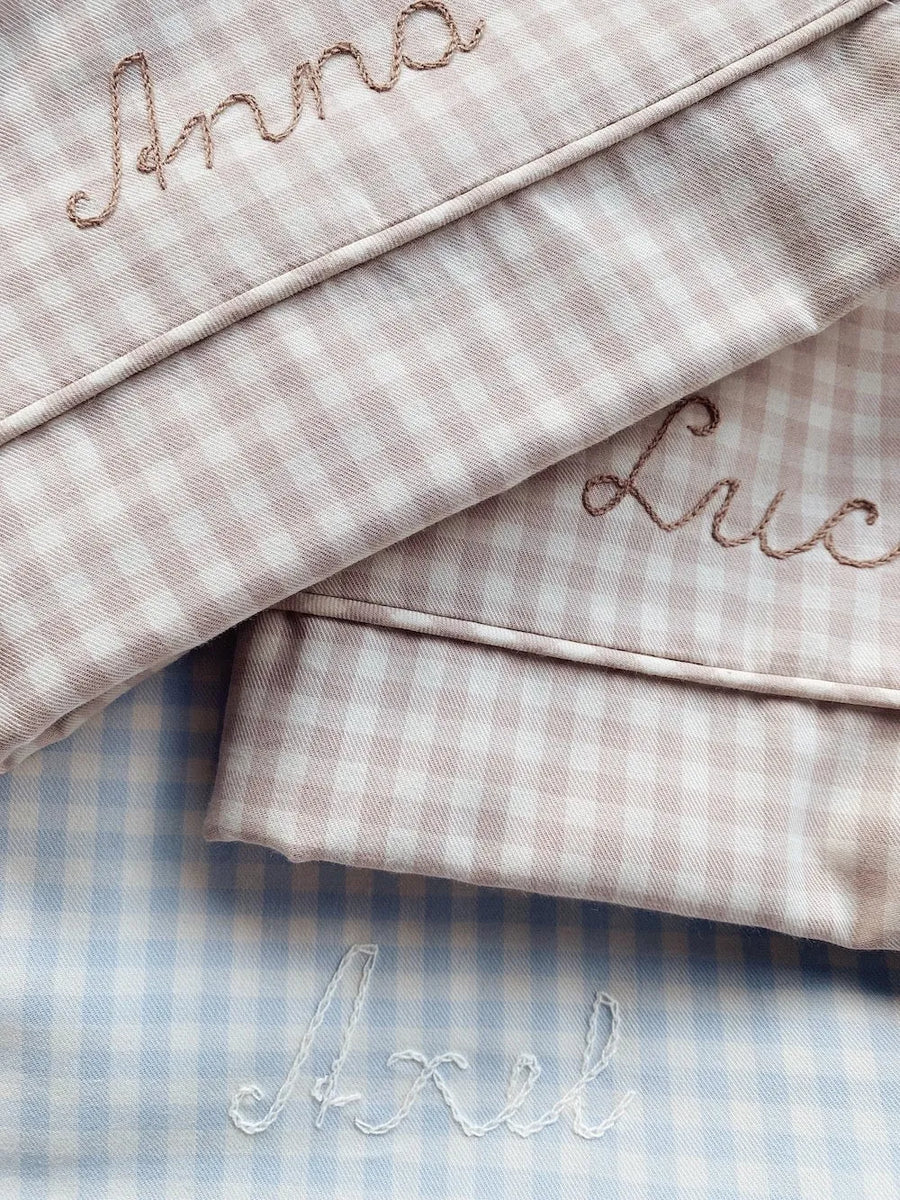 Classic baby bedding - beige gingham