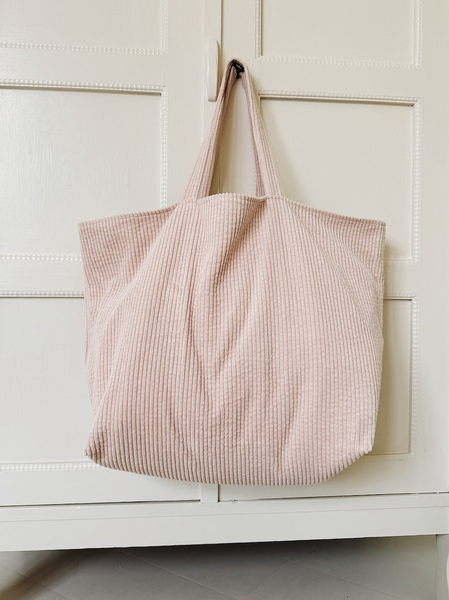 <tc>Big bag barely pink</tc>