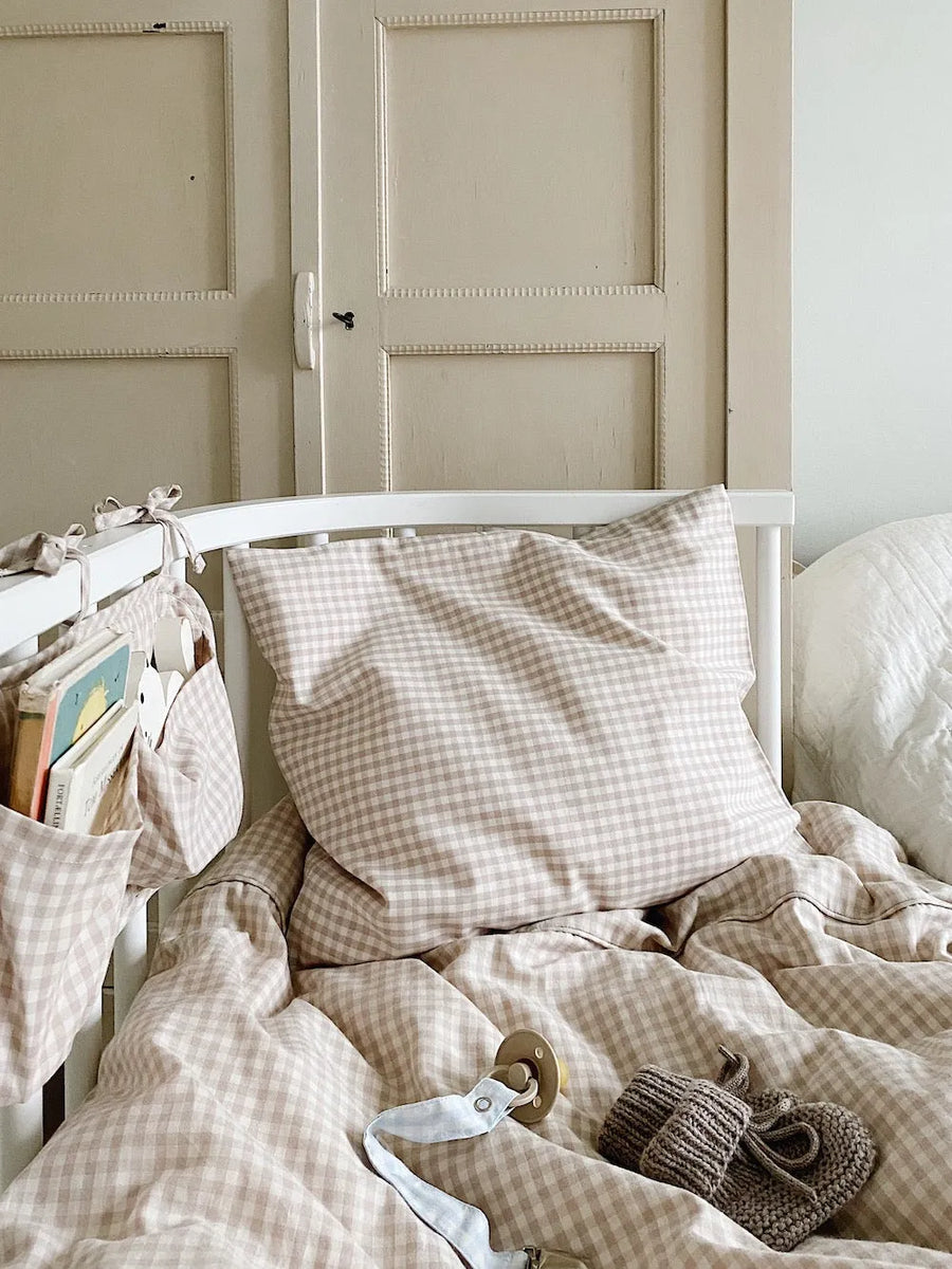 Classic baby bedding - beige gingham