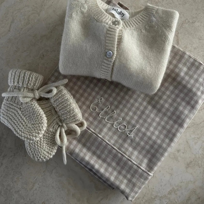 Classic baby bedding - beige gingham